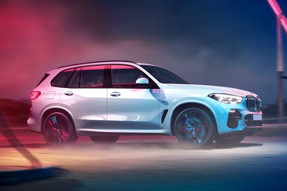 BMW X5 (2022-2023) Drivers Sideview