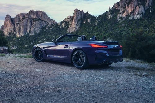 Rear Cross Side View of BMW Z4