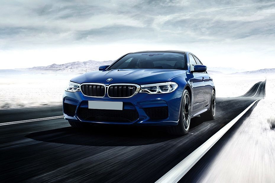 M5 Sedan Front angle low view