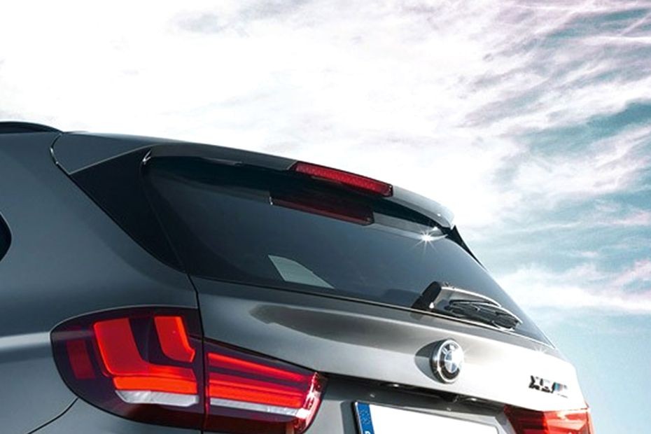 X5 M Spoiler