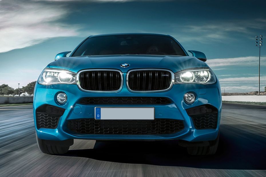 Full Front View of X6 M
