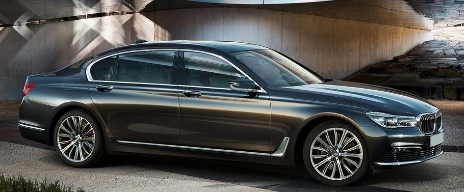 7 series (2016-2017) Side view