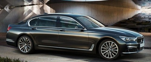 7 series (2016-2017) Side view