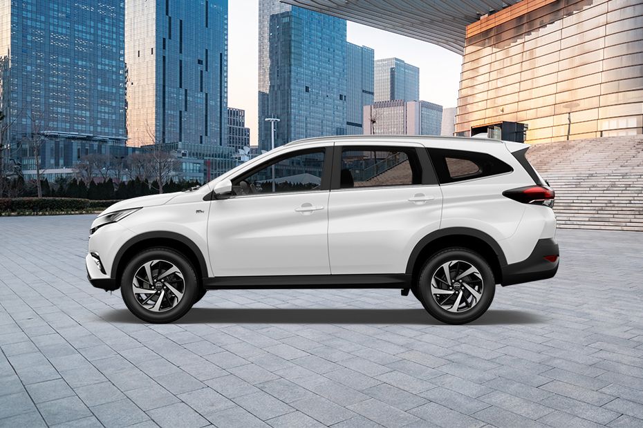 Toyota Rush Full Side View