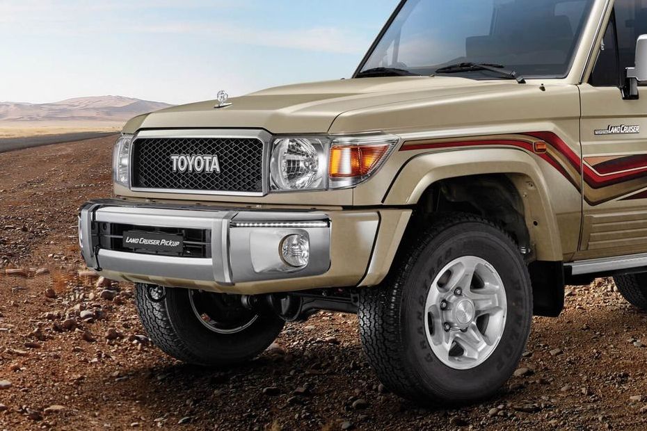 Land Cruiser Pick Up Grille View
