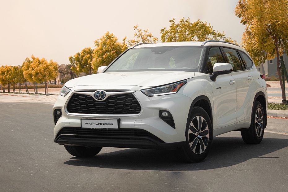 Toyota Highlander (2020-2023) Front Cross Side View