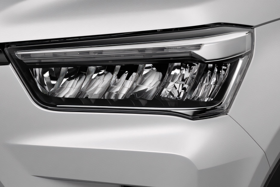 Raize Headlight