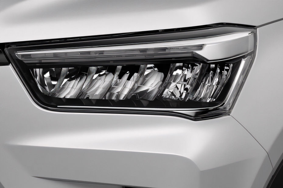 Raize Headlight