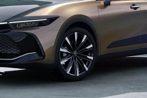 Crown Hybrid Wheel
