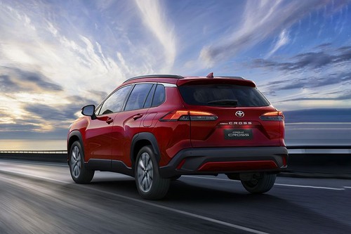 Rear Cross Side View of Toyota Corolla Cross Hybrid (2023-2024)