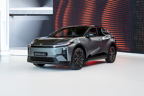 C-HR PLUS Front angle low view