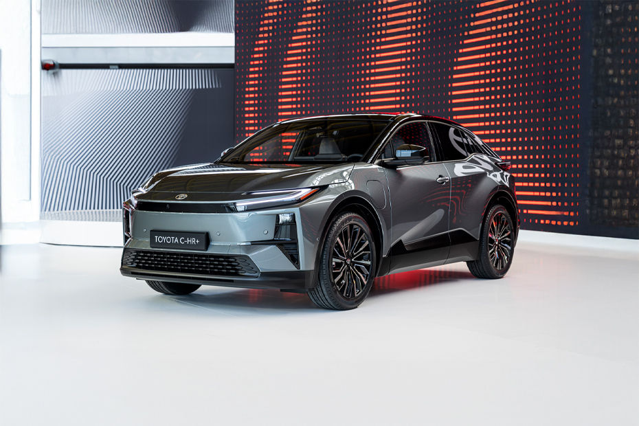 C-HR PLUS Front angle low view
