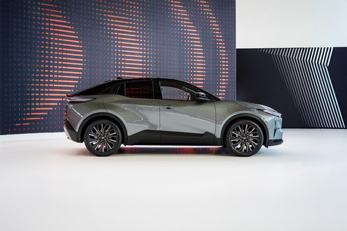 C-HR PLUS Medium Angle Front View