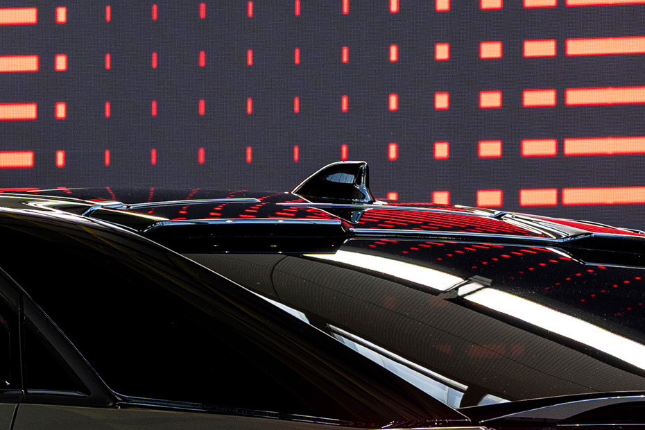 C-HR PLUS Roof Antenna