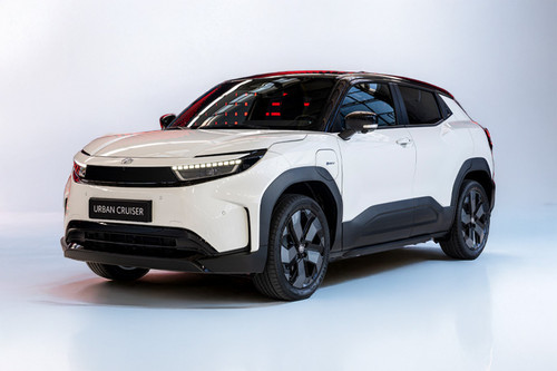 Urban Cruiser 2026 Front angle low view