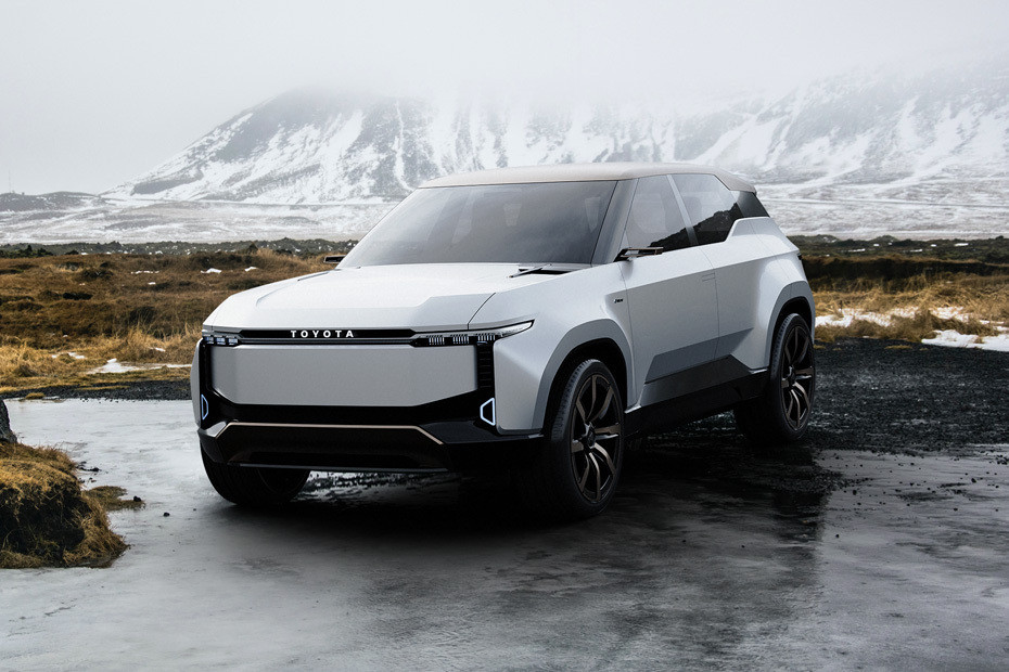 Land Cruiser SE Front angle low view