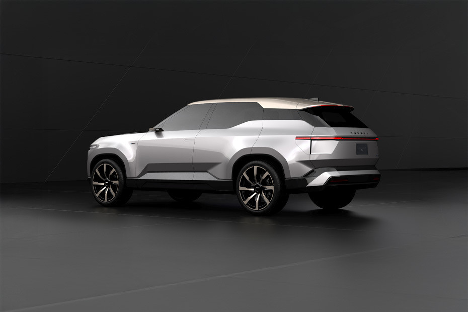 Rear Cross Side View of Toyota Land Cruiser SE