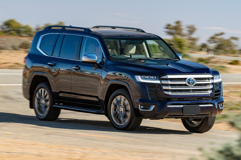 Toyota Land Cruiser 300 Front Medium View