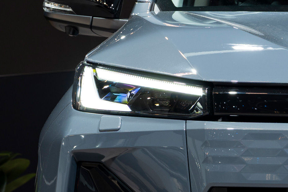 Hilux BEV Headlight