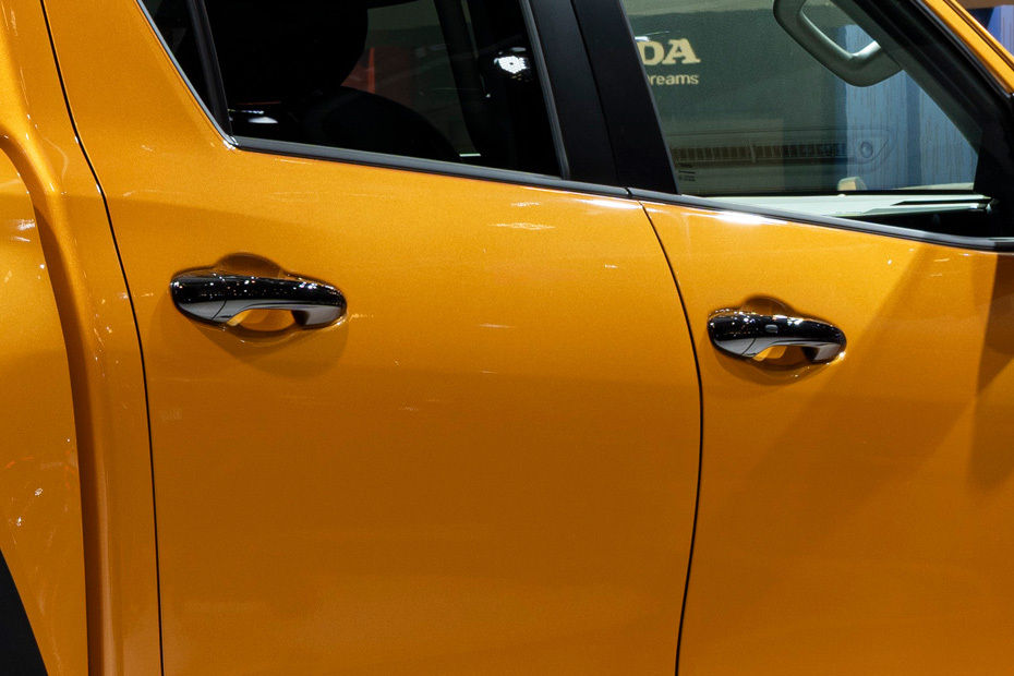 Hilux Hybrid Door handle