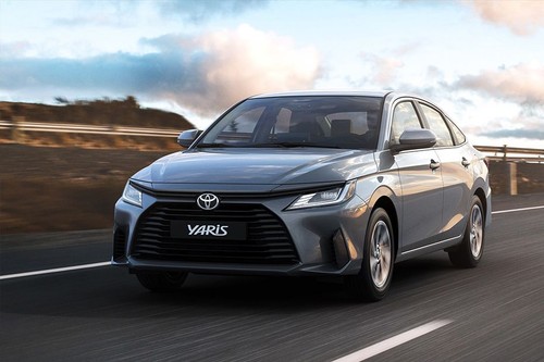 Toyota Yaris Sedan Front Side View