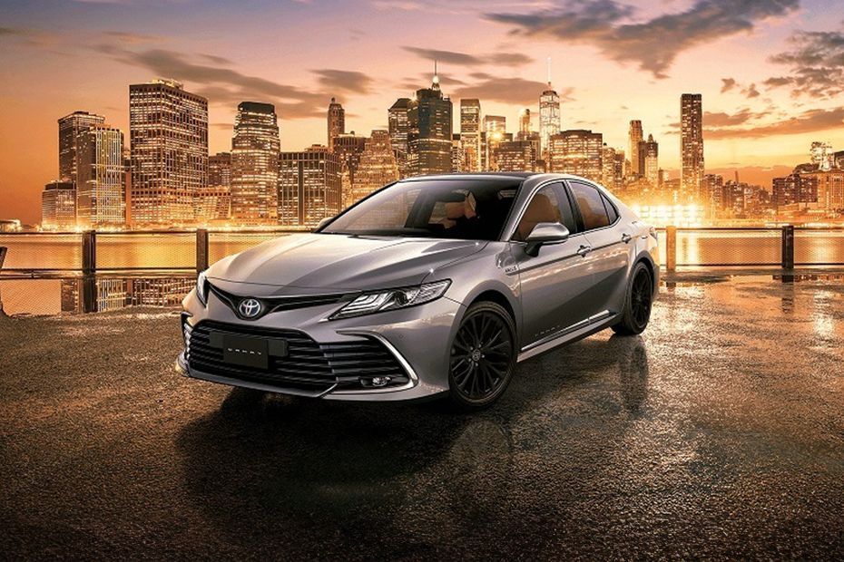 Toyota Camry (2023-2024) Front Medium View