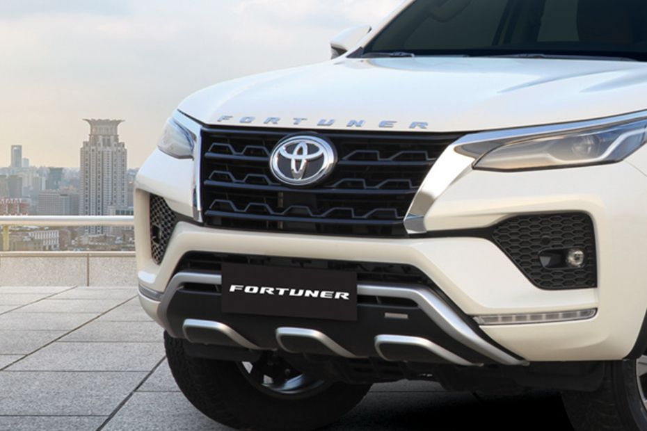 Fortuner Grille View