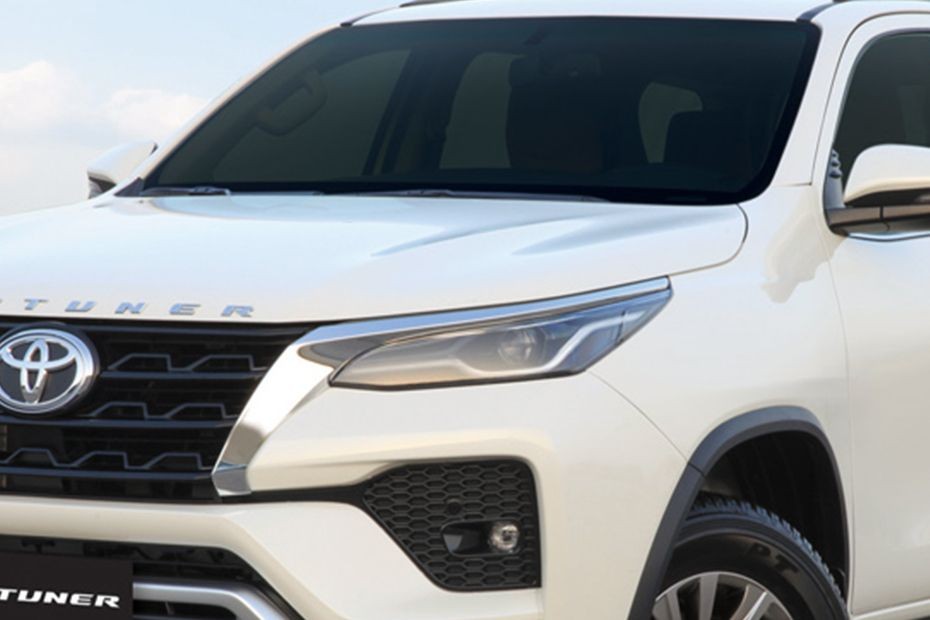 Fortuner Headlight