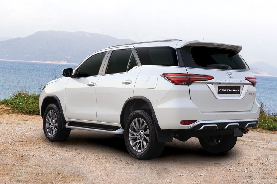 Rear Cross Side View of Toyota Fortuner