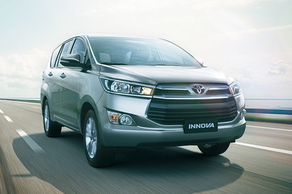 Toyota Innova Front Medium View