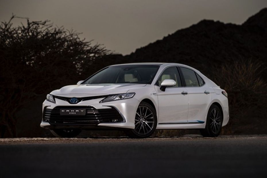 Camry HEV (2018-2024) Side view
