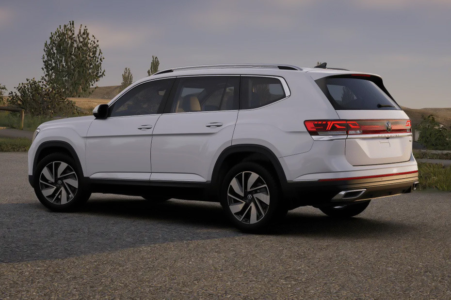 Rear Cross Side View of Volkswagen Teramont