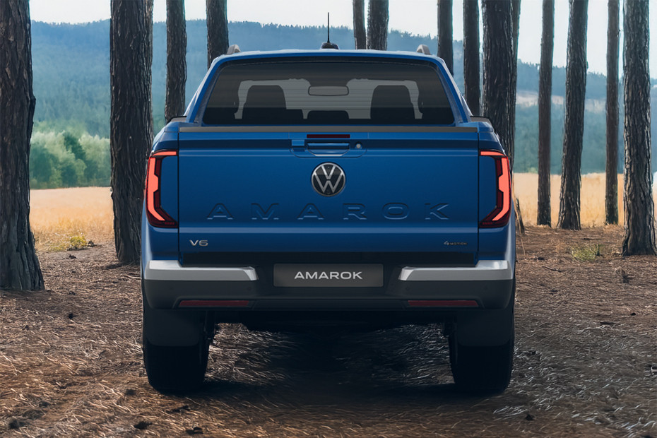 Full Rear View of Volkswagen Amarok
