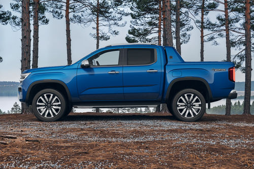 Amarok Side view