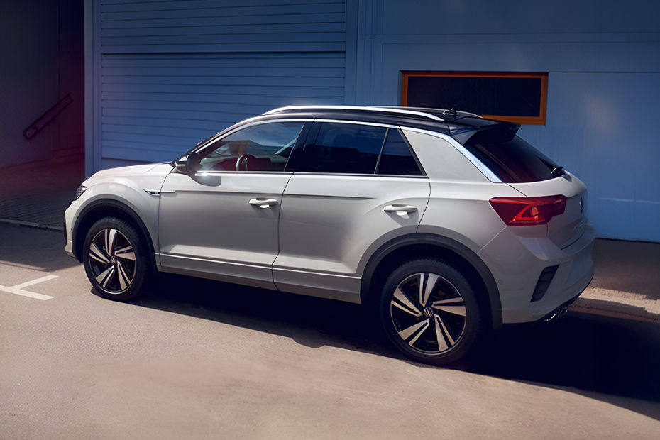 Rear Cross Side View of Volkswagen T-Roc
