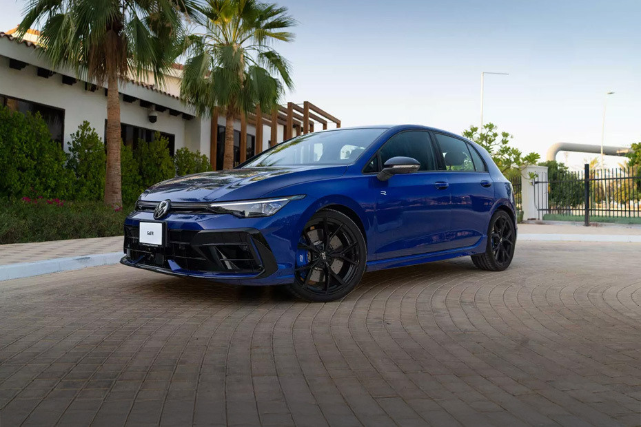 Golf R Front angle low view