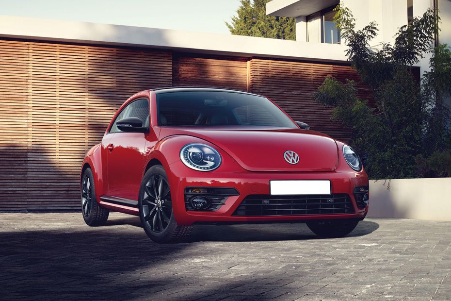 Volkswagen Beetle Front Cross Side View