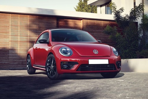 Volkswagen Beetle Front Cross Side View