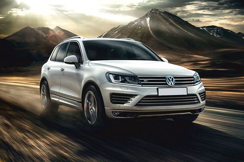 Volkswagen Touareg (2012-2021) Front Medium View