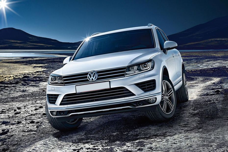 Touareg (2012-2021) Tilted Front View