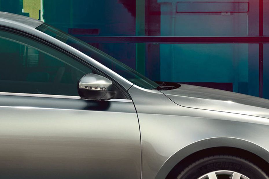 Volkswagen Jetta (2019-2023) Drivers Side Mirror Front Angle