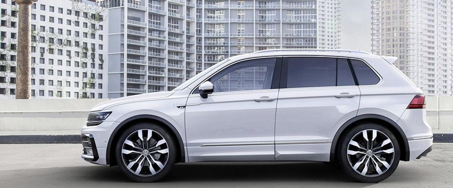 Tiguan (2012-2021) Side view