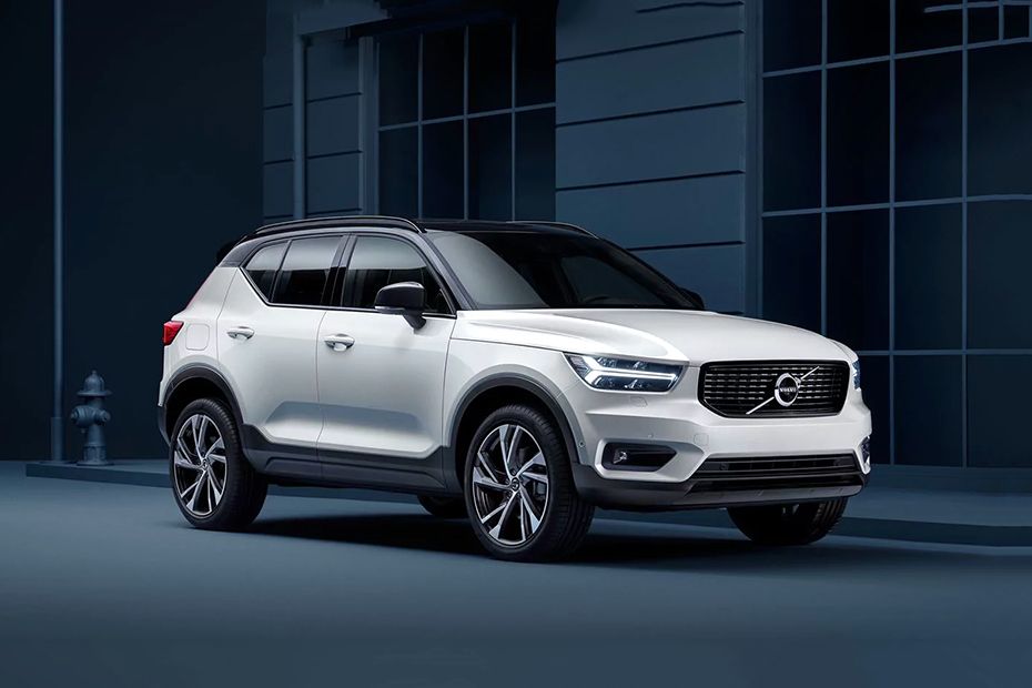 Volvo XC40 (2018-2022) Front Medium View