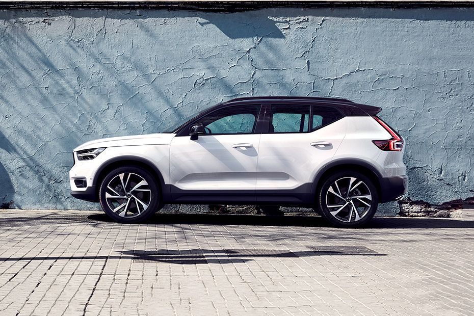XC40 (2018-2022) Side view