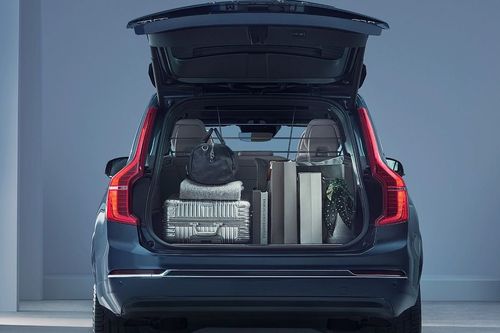 Trunk Open Closer View of XC90 (2022-2024)