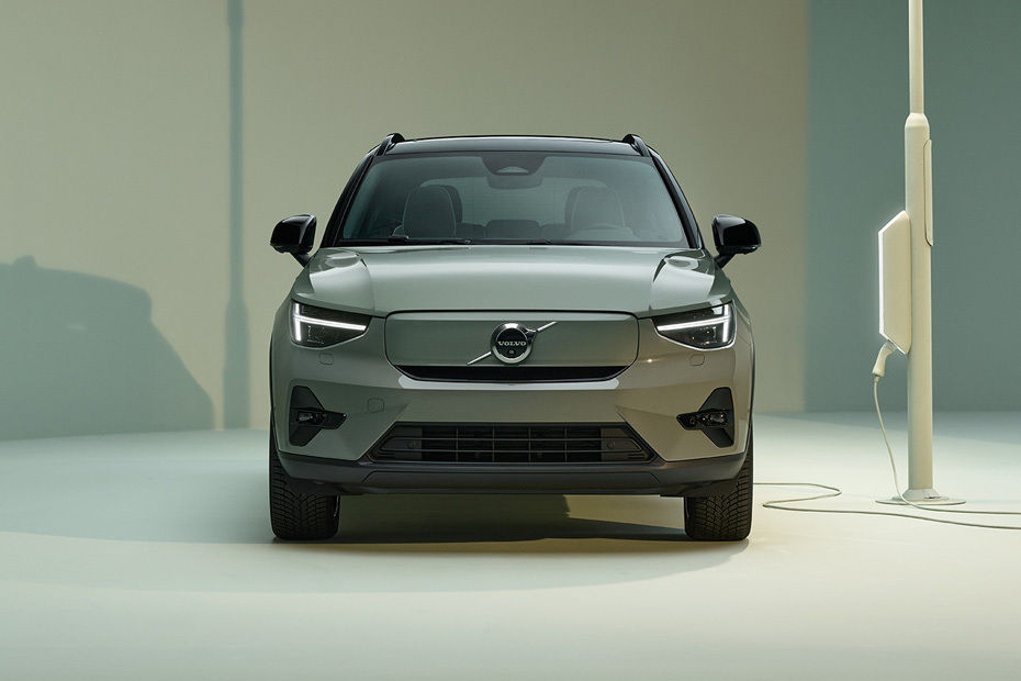 Full Front View of XC40 Recharge