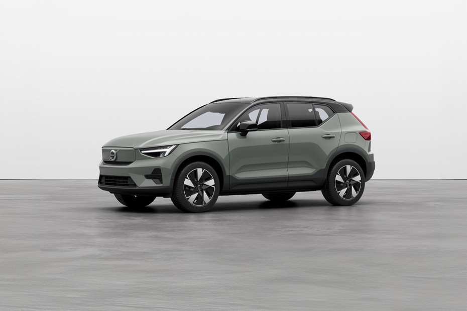 Rear Cross View of Volvo XC40 Recharge