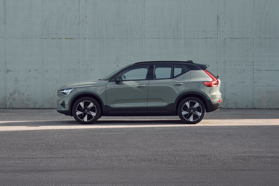XC40 Recharge Side view