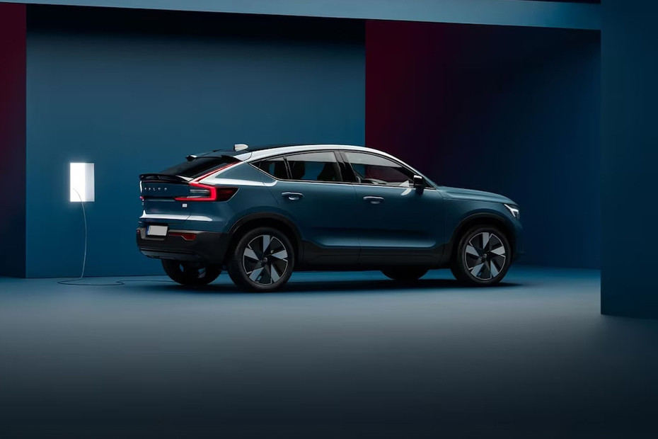 C40 Recharge Rear Medium Side View