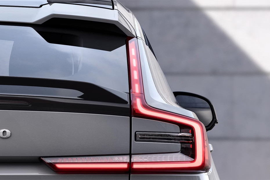 C40 Recharge Tail light